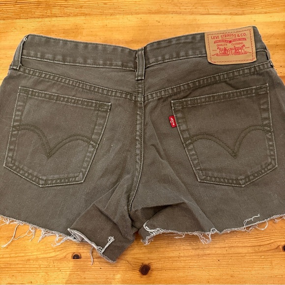 Levi’s Cotton olive green shorts size 7JR - Picture 1 of 7